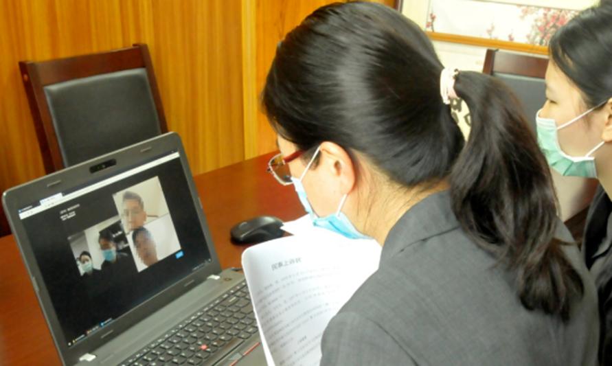 认怂道歉视频,青岛外国插队事件