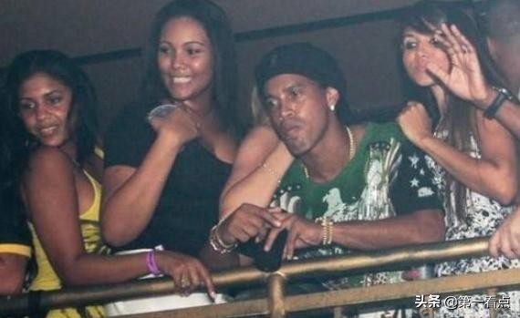 小罗退役前状态,42岁小罗复出在哪里踢球