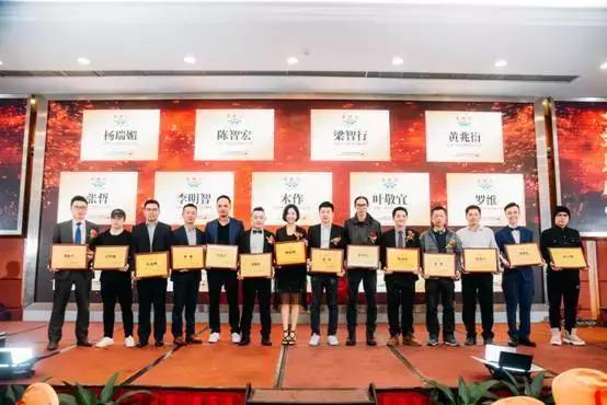 文汇天下，与时俱进，铸新辉煌