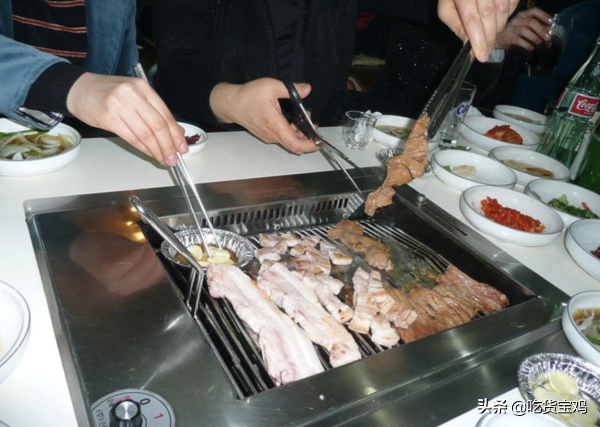 为什么韩国人用剪刀剪食物,韩国做饭为什么用剪刀