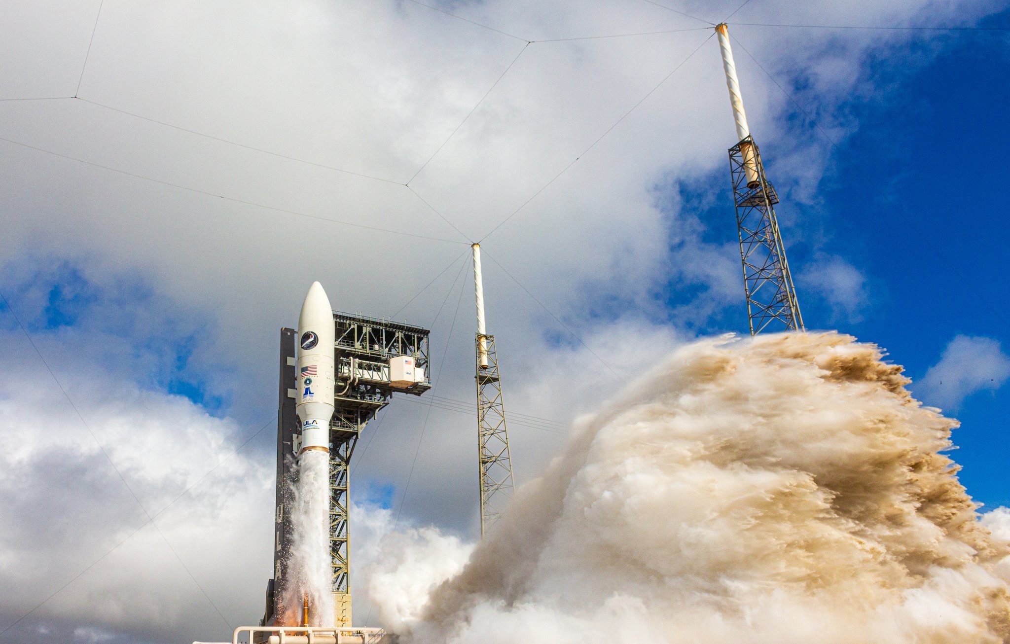 全球爱好和平国家的噩梦“达摩克里斯之剑”X-37B70图