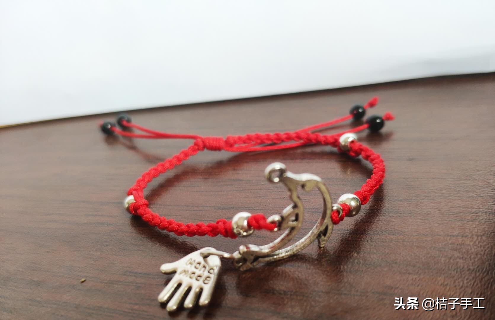 红绳银饰手链教程,手链银链教程