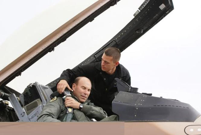 军队用智能手表,解放军单兵智能手表