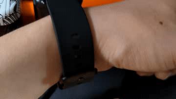 能测气温气压的智能手表,可监测体温和血糖的手表