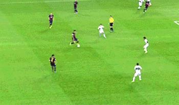 拿球怎么转身,踢球转身慢怎么训练