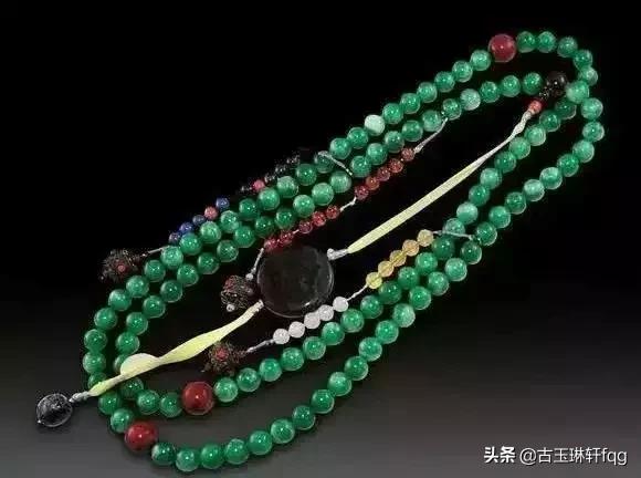 皇上身上的朝珠多少钱,皇帝的天价宝贝电视剧