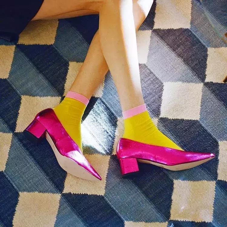 让杨幂热巴都爱不释手的白毛衣,迪丽热巴杨幂同款单品