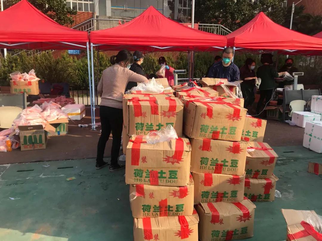 现在武汉的超市,武汉街上卖菜生意