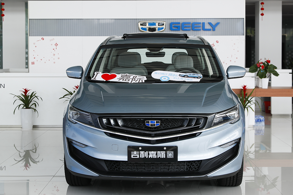 底盘好驾驶感受优秀的省油小车车,20万内值得入手的mpv试驾吉利嘉际