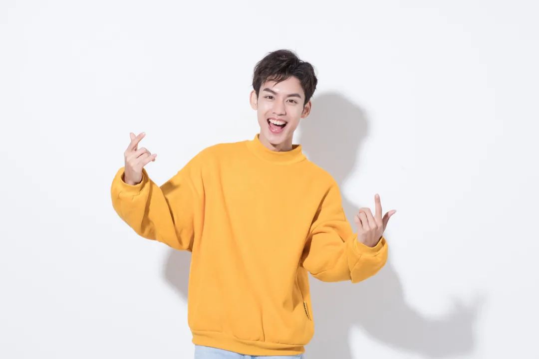 喉结被用力勒了一下有事吗,用力按压喉结会怎样