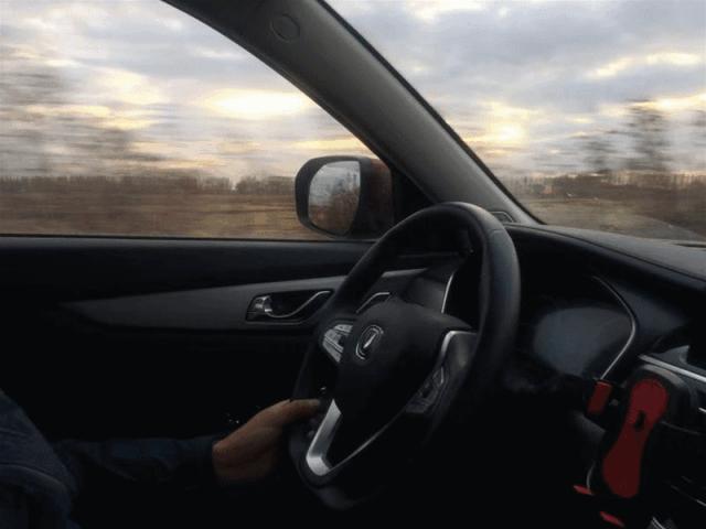 敖鲁古雅原始部落驯鹿喂草,敖鲁古雅驯鹿旅行