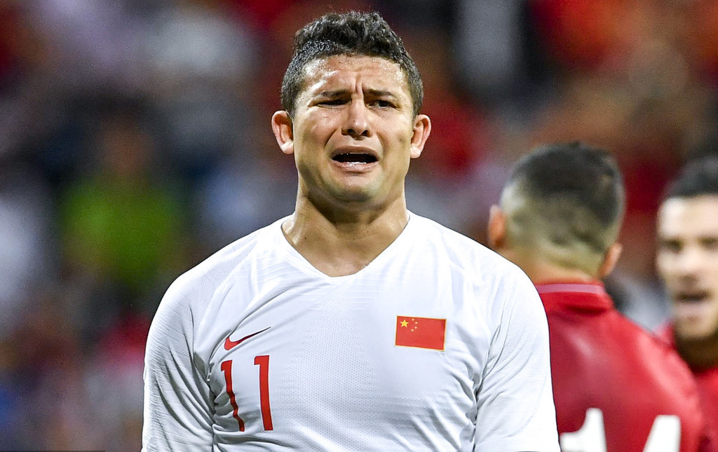 足协这是又要“坑”球员？《足球报》发文怒喷足协新政是毒瘤