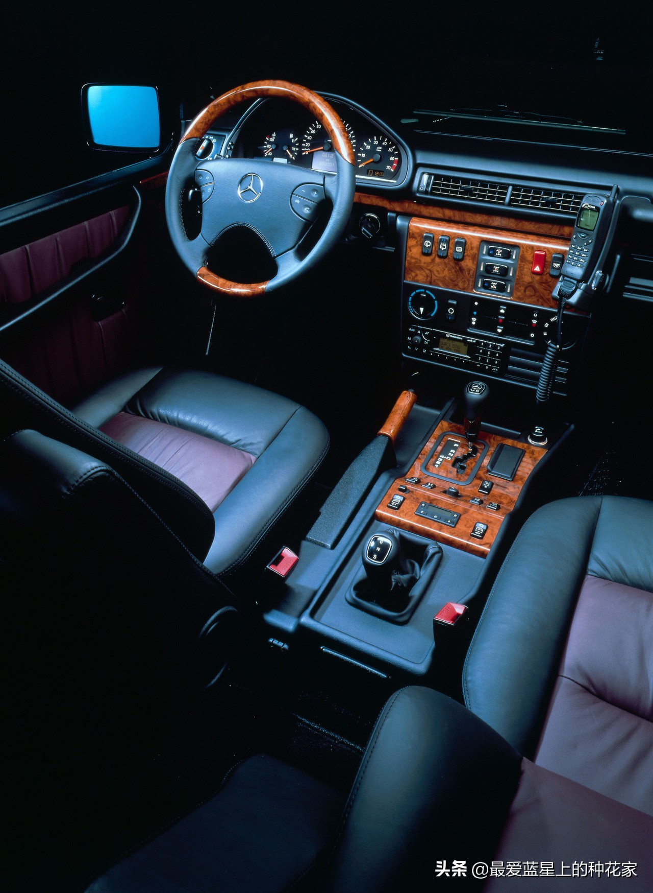 奔驰大g1994老款,奔驰大g有几款车型和价格