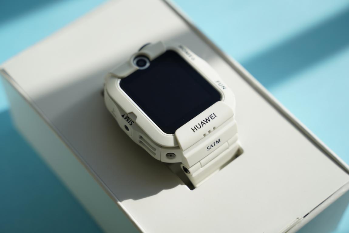 华为4x儿童手表和小天才z7哪个好,华为电话手表4x和小天才z6哪个好