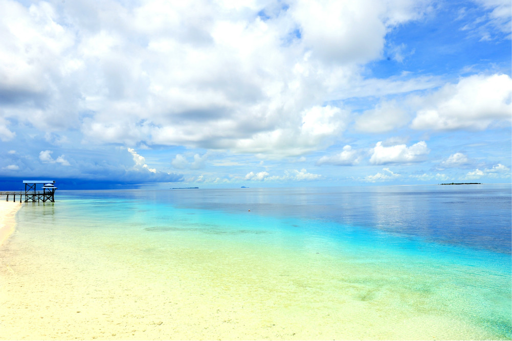 在沙巴亚庇沙滩看日落,沙巴亚庇的美丽落日