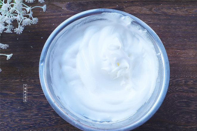 如何制作戚风蛋糕教程,戚风蛋糕制作方法完整教程