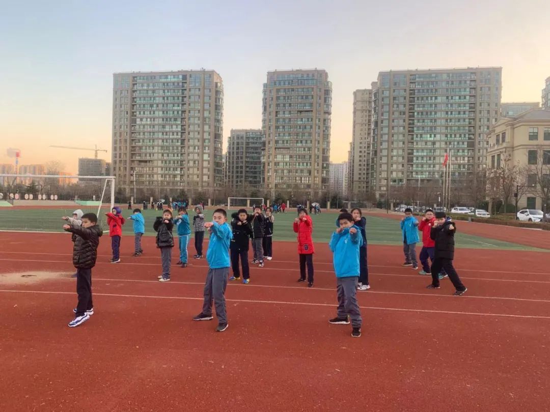 小学有特色的社团活动课,胶州市第六实验小学运动会