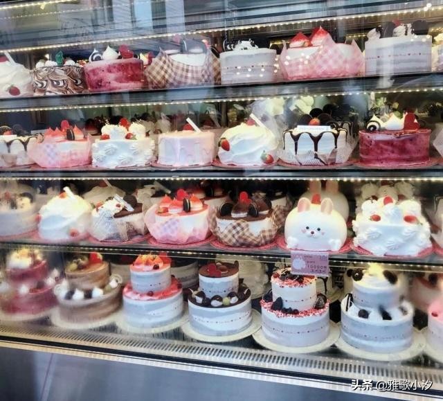 看了韩国的蛋糕橱窗,终于相信韩剧里不是骗人的,果然够“梦幻”