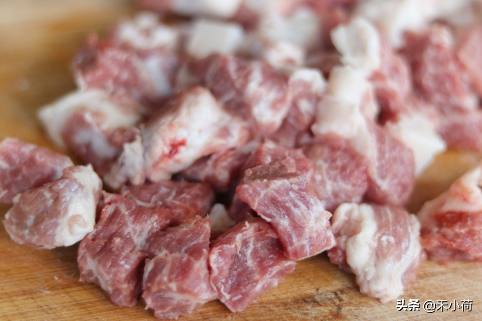 烧烤店的烤肉串的腌制方法视频,肉串自己怎么腌