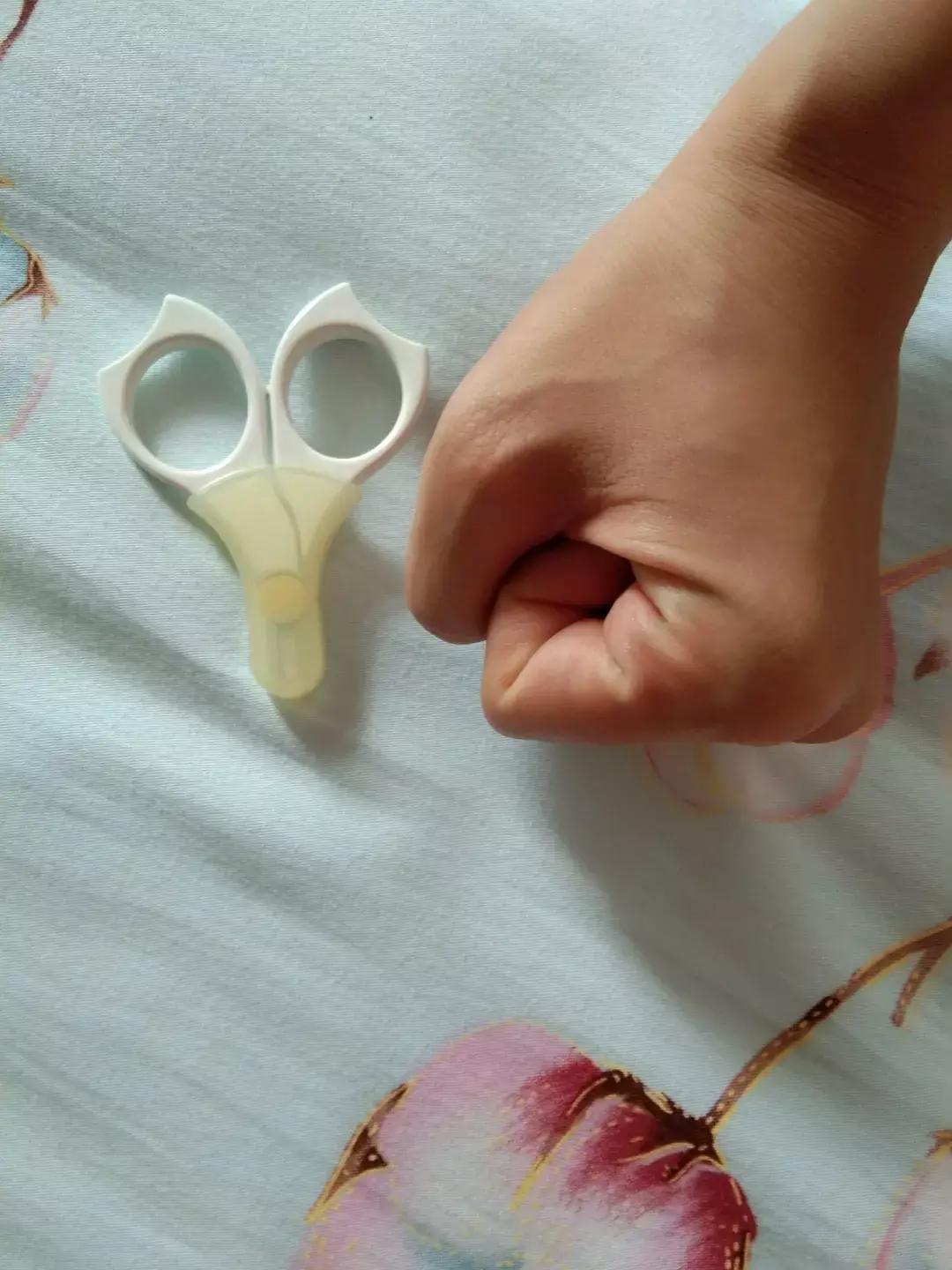 待产包给宝宝准备好了,待产包准备好等待迎接宝贝