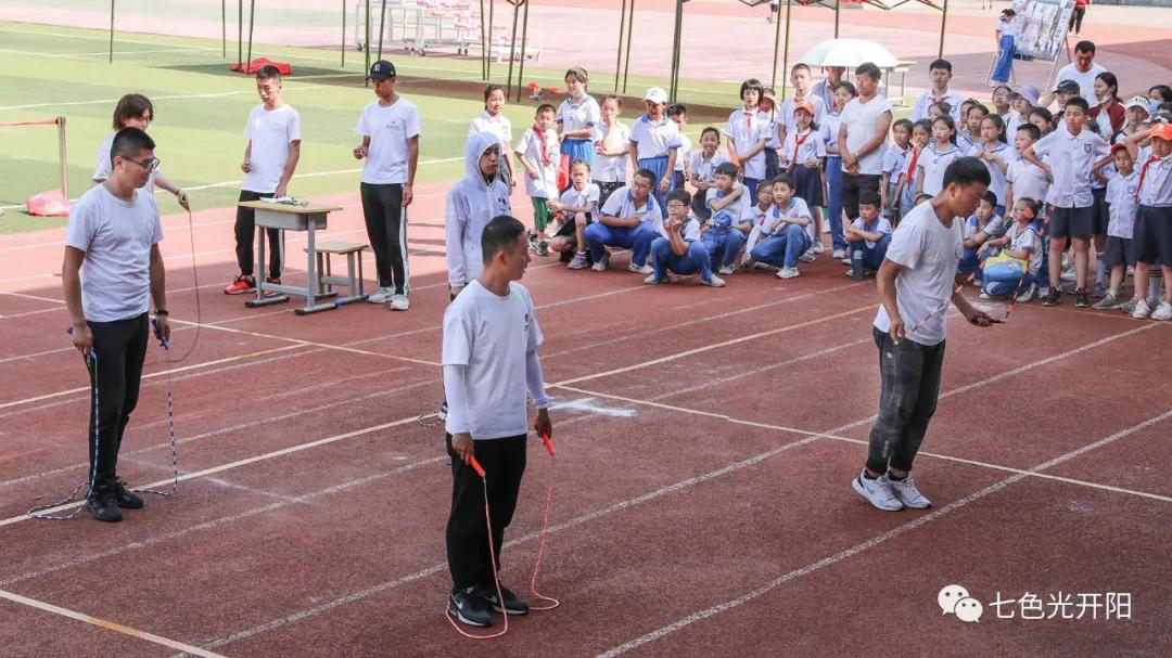邯郸市七色光开阳学校丛台区,邯郸七色光开阳小学跳绳