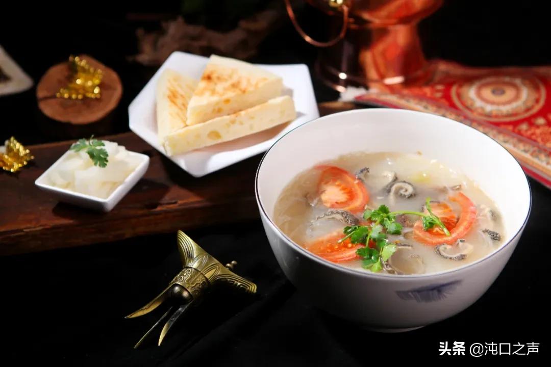 武汉吃烤全羊680元一只,沌口江湖烤全羊