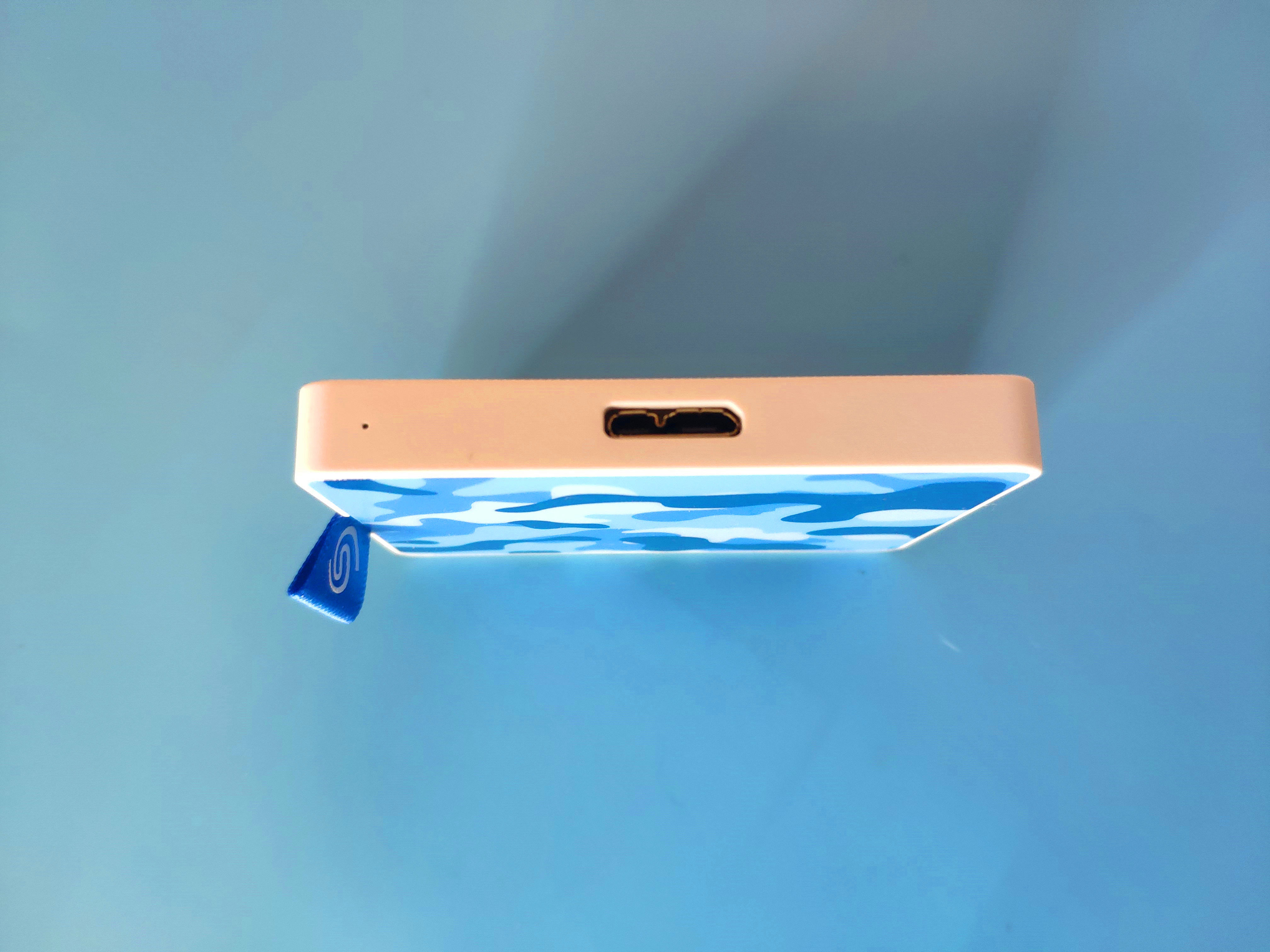 1t移动硬盘小巧,小巧方便的移动硬盘