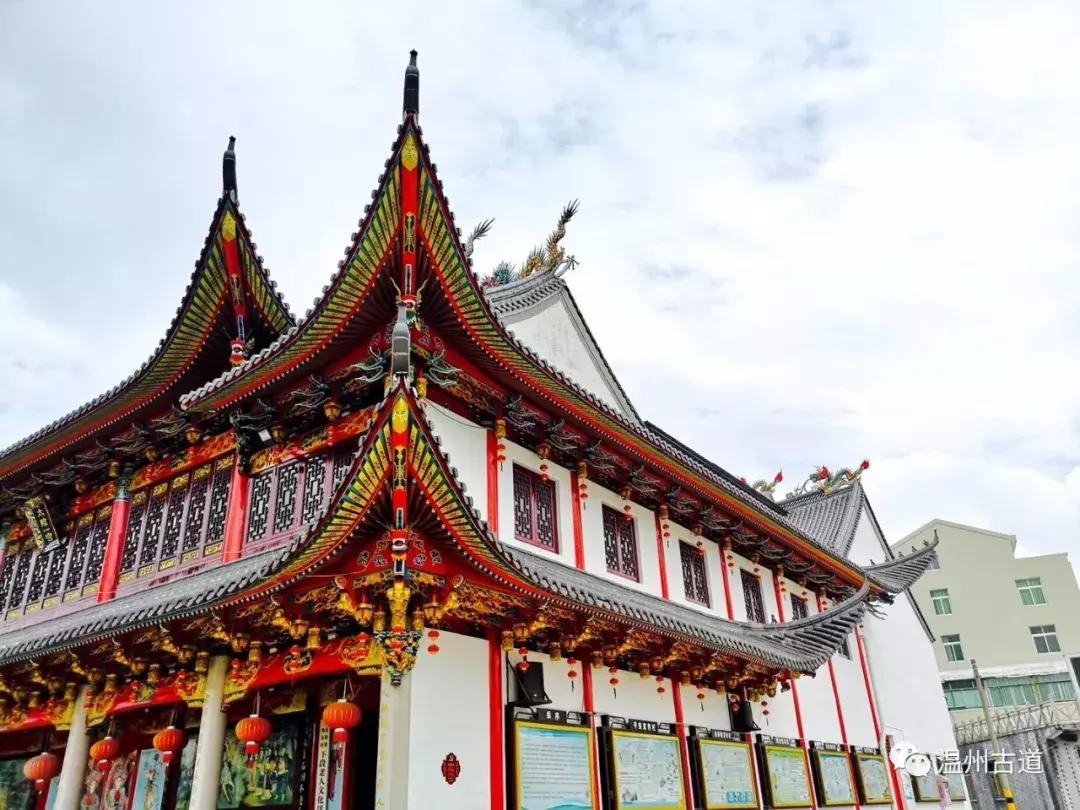 千年古村平阳县鸣山村古城夜景,平阳昆阳鸣山古村落