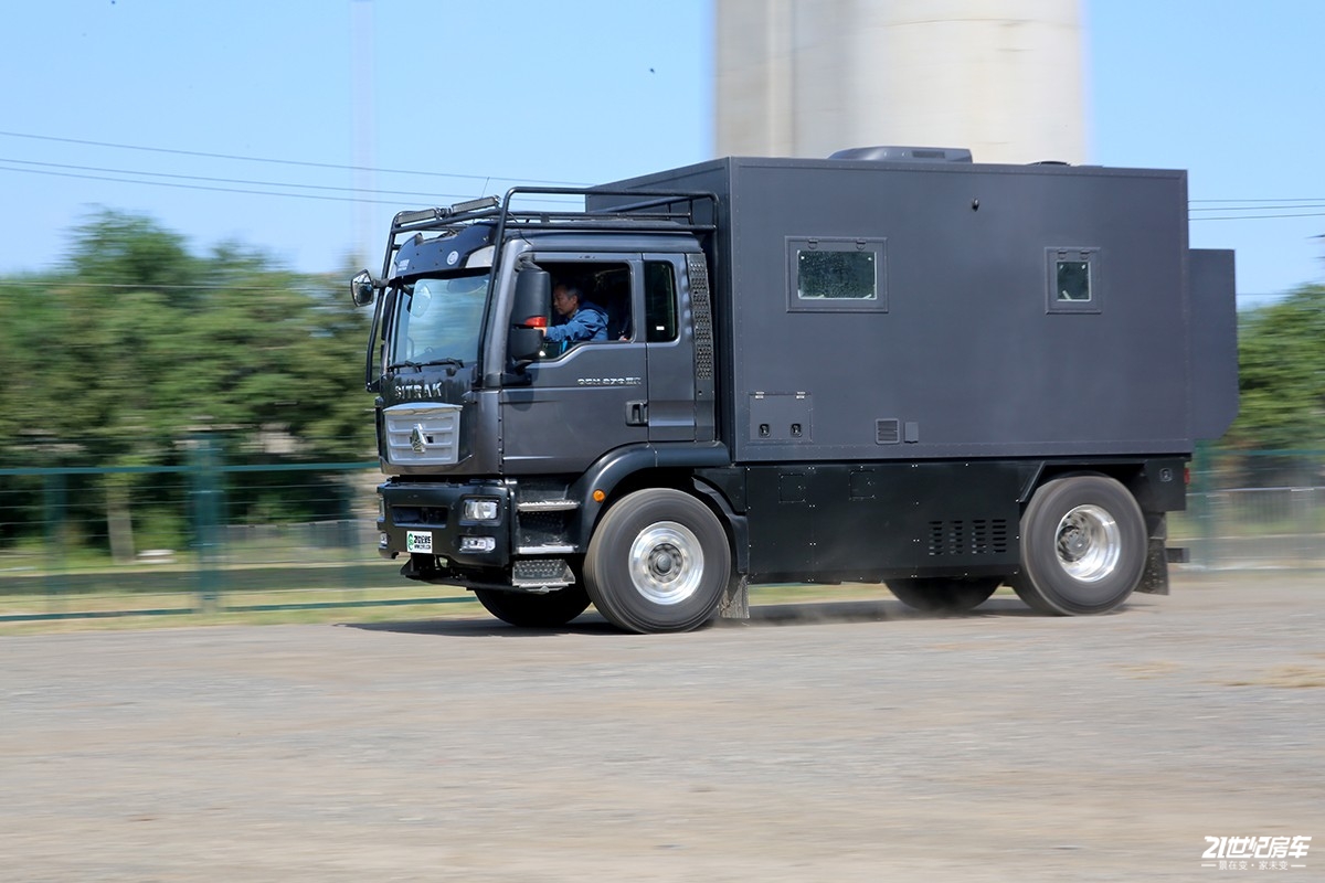 重汽房车汕德卡四驱,man底盘汕德卡