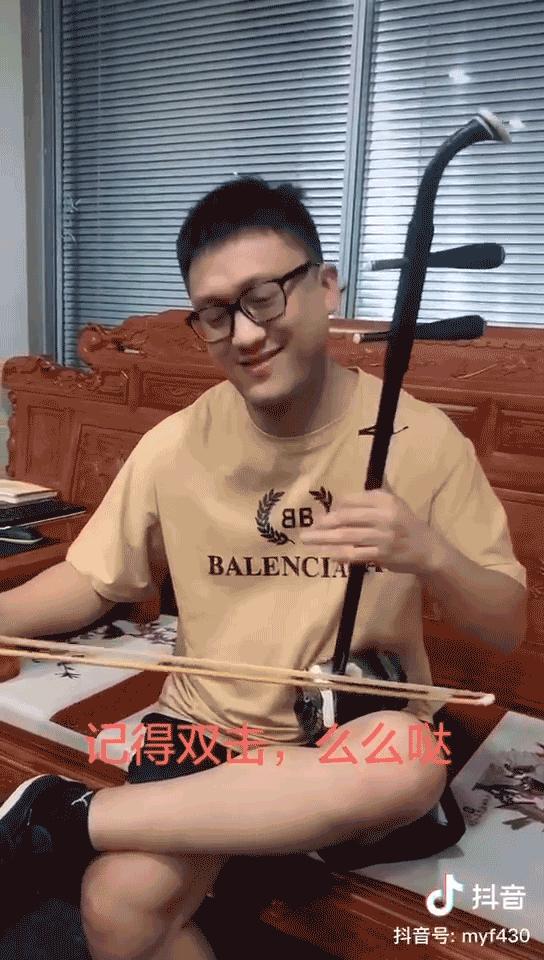 作为一个“美盲”,夸人的时候我连形容词都找不好