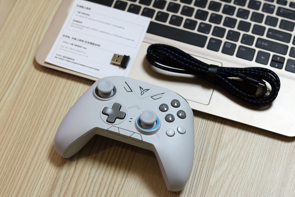 飞智黑武士2手柄指套,支持体感的手机游戏