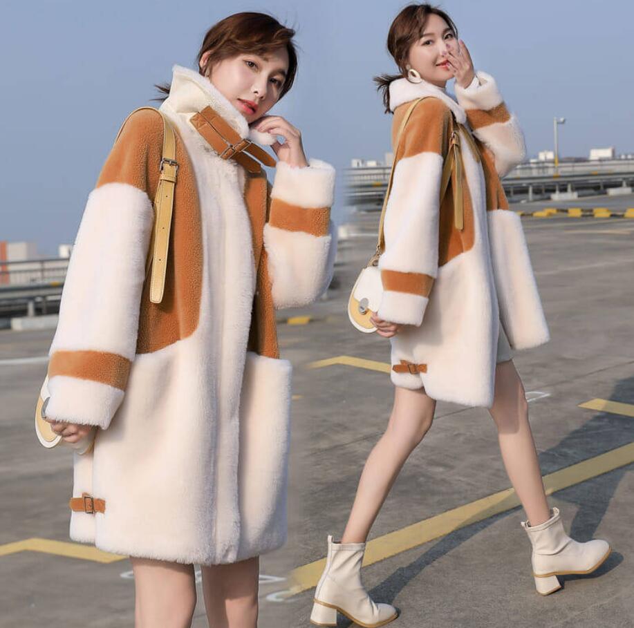 羊羔绒外套如何穿保暖舒适又减龄,冬季能当外套穿的羊羔绒外套