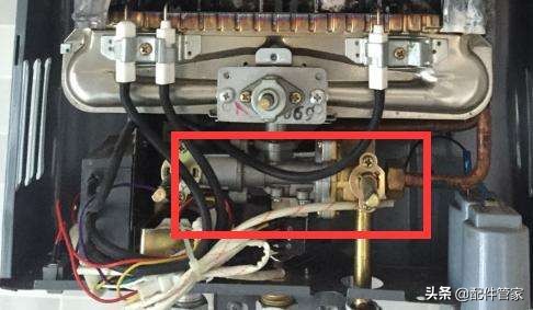 燃气热水器打开时轰得响是坏了吗,家里燃气热水器坏了怎么找人维修