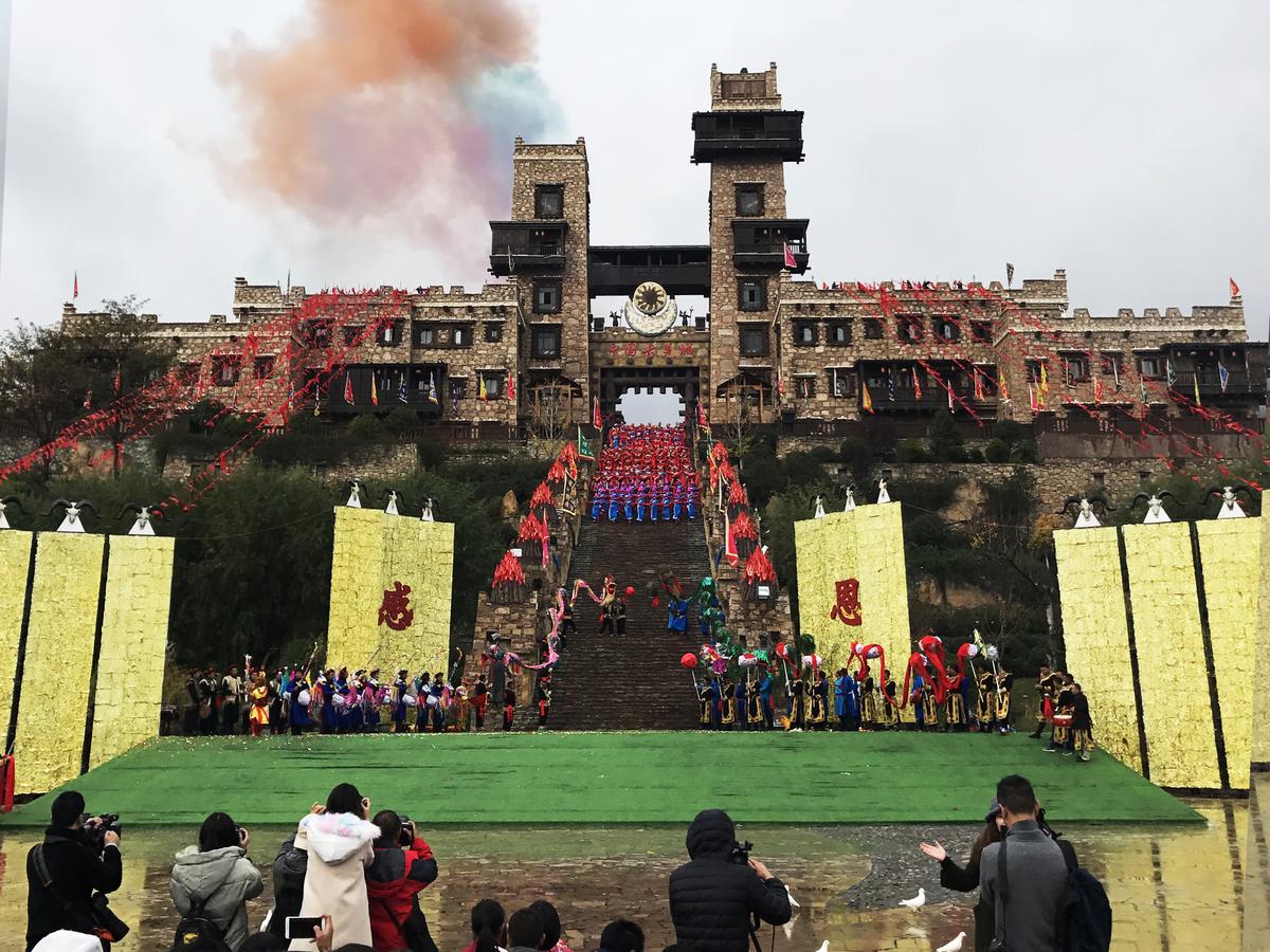 四川95后大学生成网红，用头条号传播羌族文化