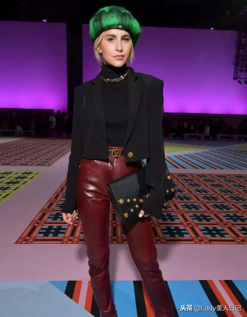 冬天戴出高级感的毛衣项链有几款,毛衣项链时尚款