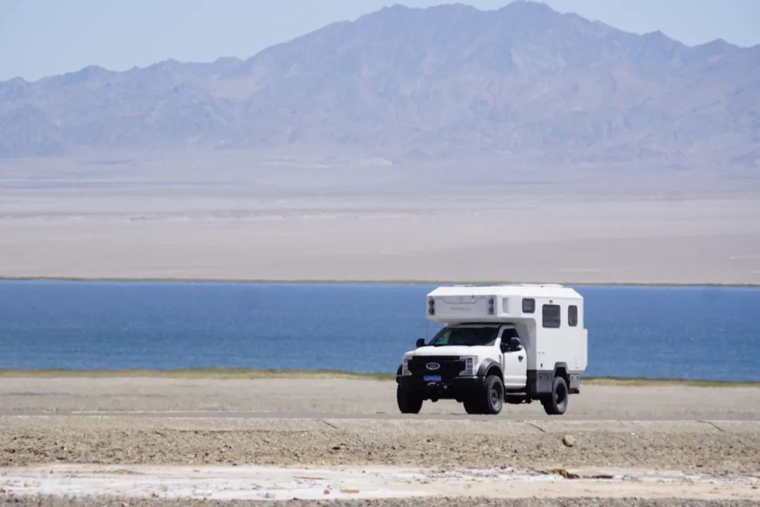 茫崖艾肯泉夏季游攻略,青甘大环线艾肯泉