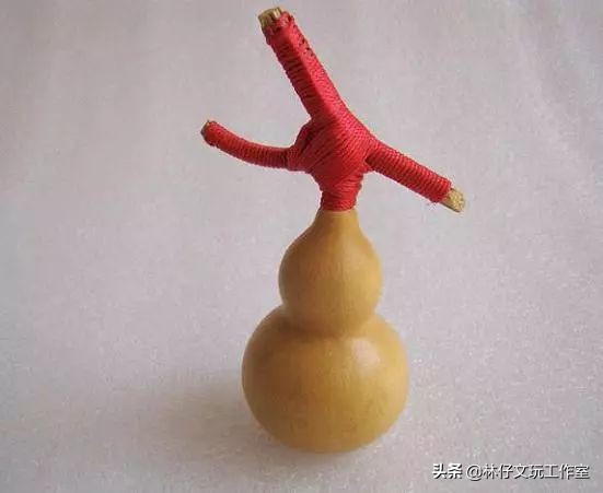 文玩葫芦龙头红线怎么缠,葫芦龙头红绳拴法教程