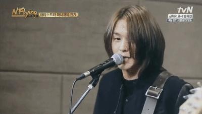 追星女孩们的新墙头，出道史堪比青春励志电影