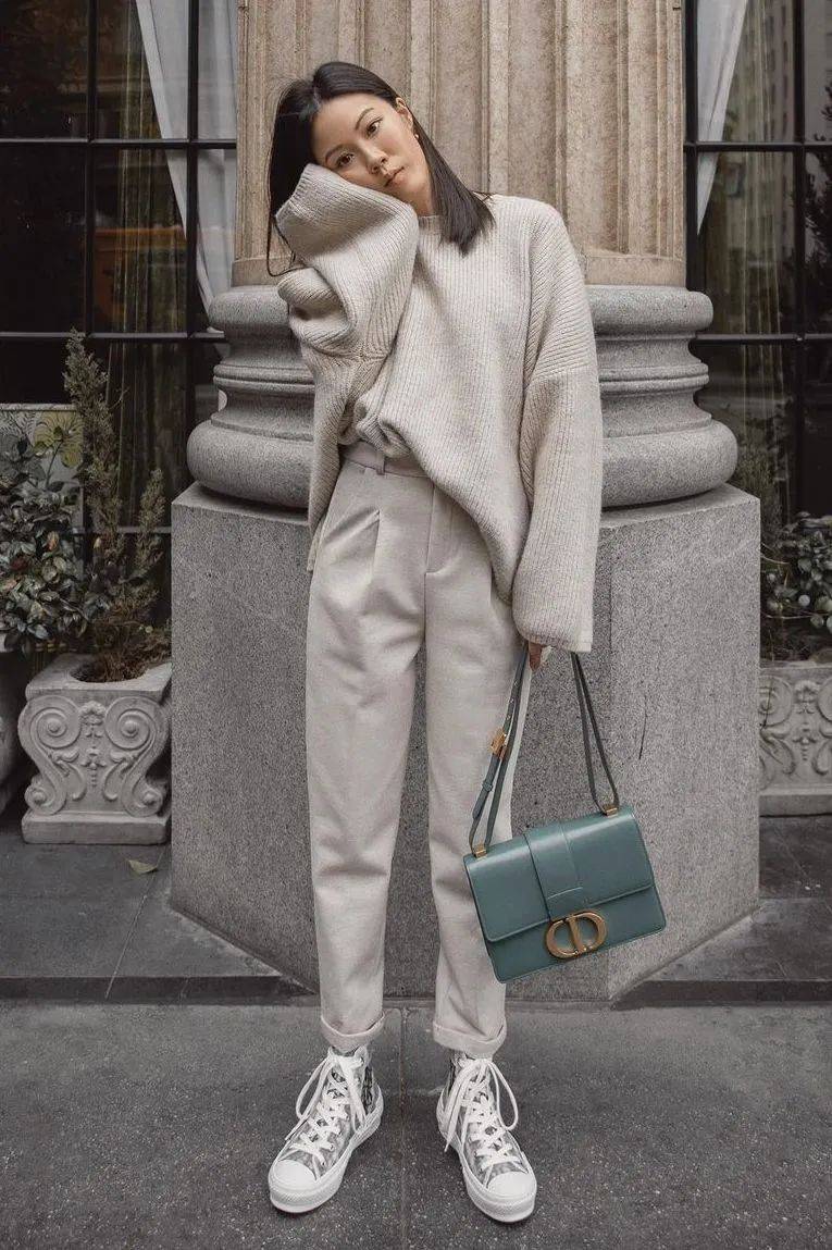 臀围大腿粗的穿什么裤子显瘦,大腿粗的女孩子穿什么裤子比较好