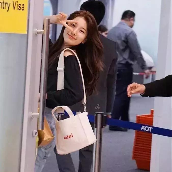 欧韩爆款包包,韩系轻奢小众高级感包包