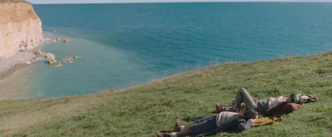 性感女神又演了一部姬片，挑战恋爱禁忌