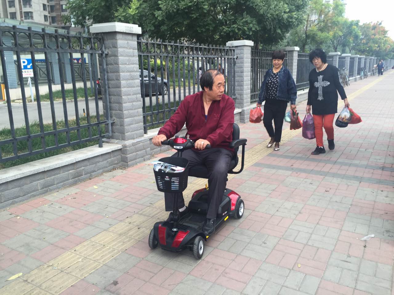 开普乐老人代步车,开天乐智能电动代步车