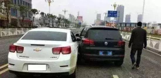 别人刮到自己的车怎么办,怎样才能发现别人刮车逃跑