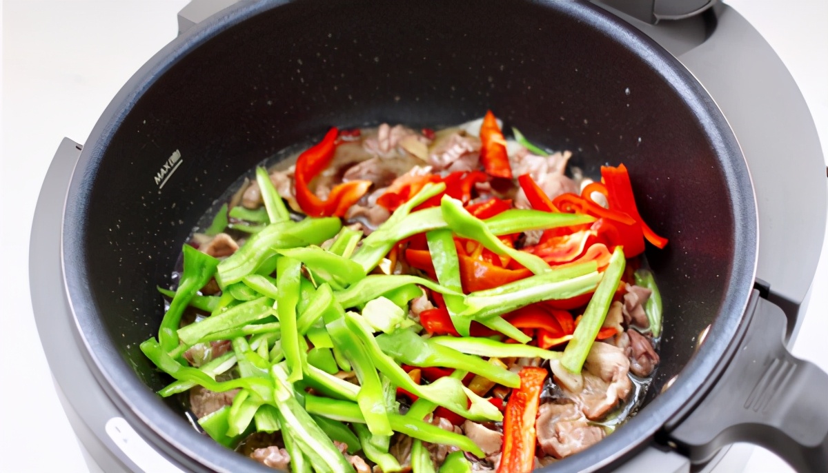 鸡身上“软黄金”，识货的人抢着买，肉贩子偷偷留着吃