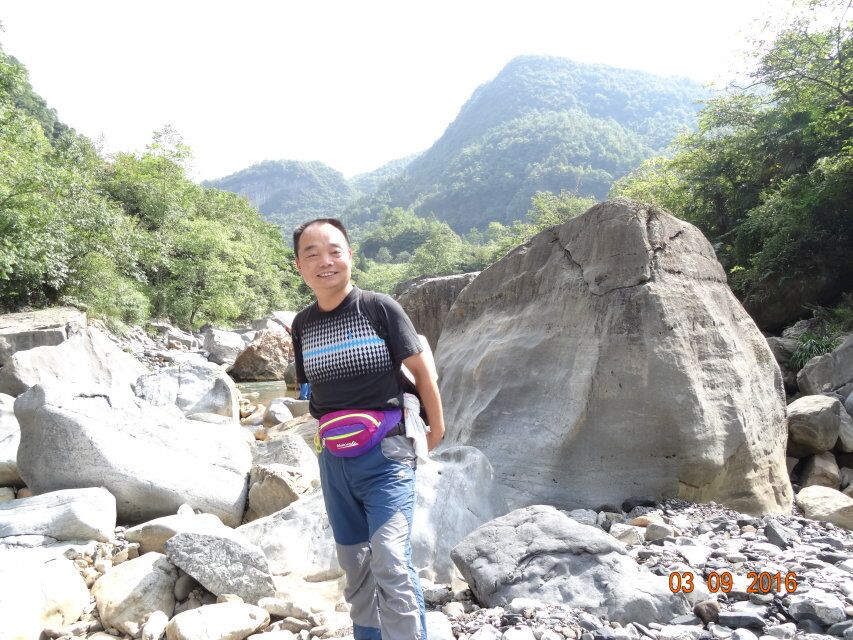 西漂湾瀑布群,建始西漂湾瀑布群