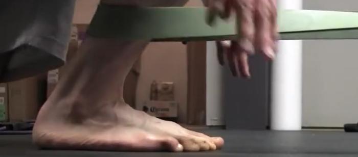 关于深蹲的常见迷思和误解,深蹲注意事项和细节