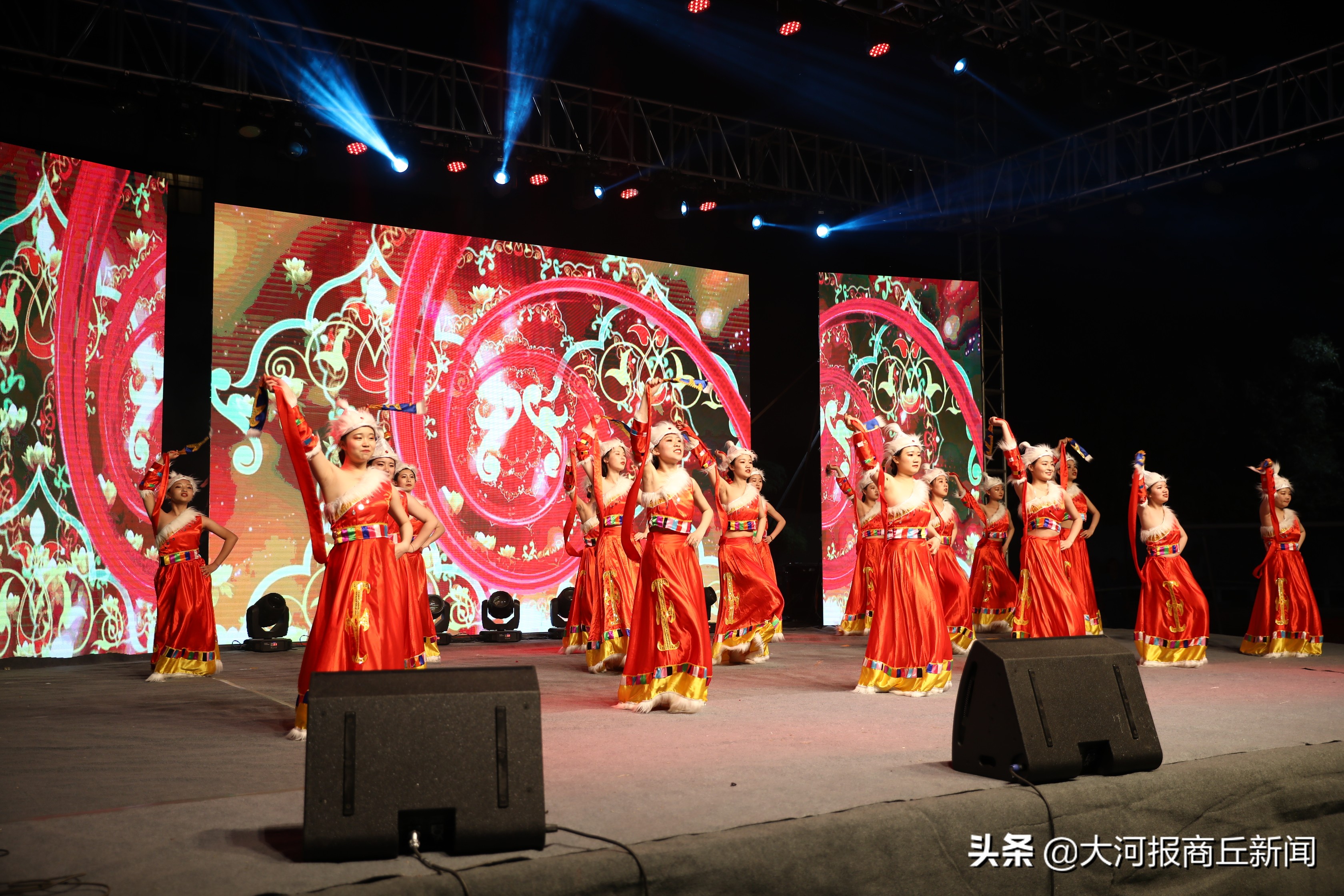 青春心向*党**建功新时代商丘市回民中学举行五四青年周文艺汇演