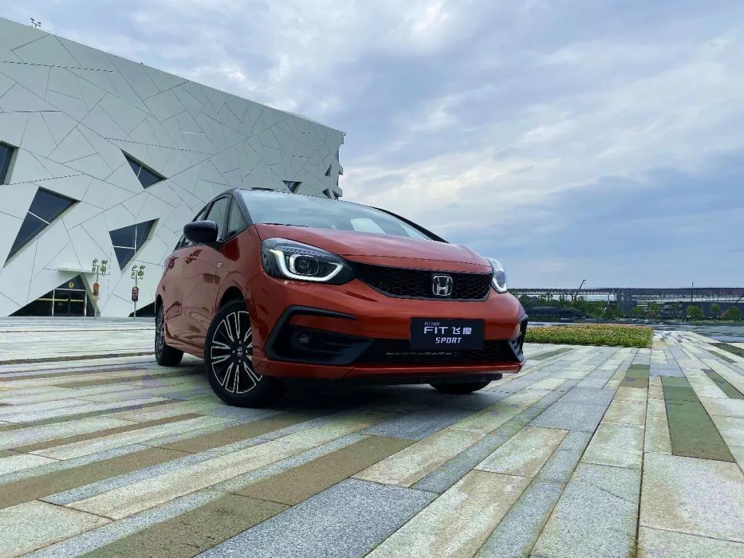 小型汽车的底盘都多高,小型车底盘