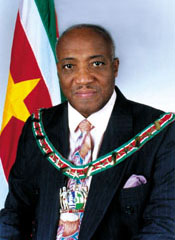 各国元首照片,各国总统霸气穿军装