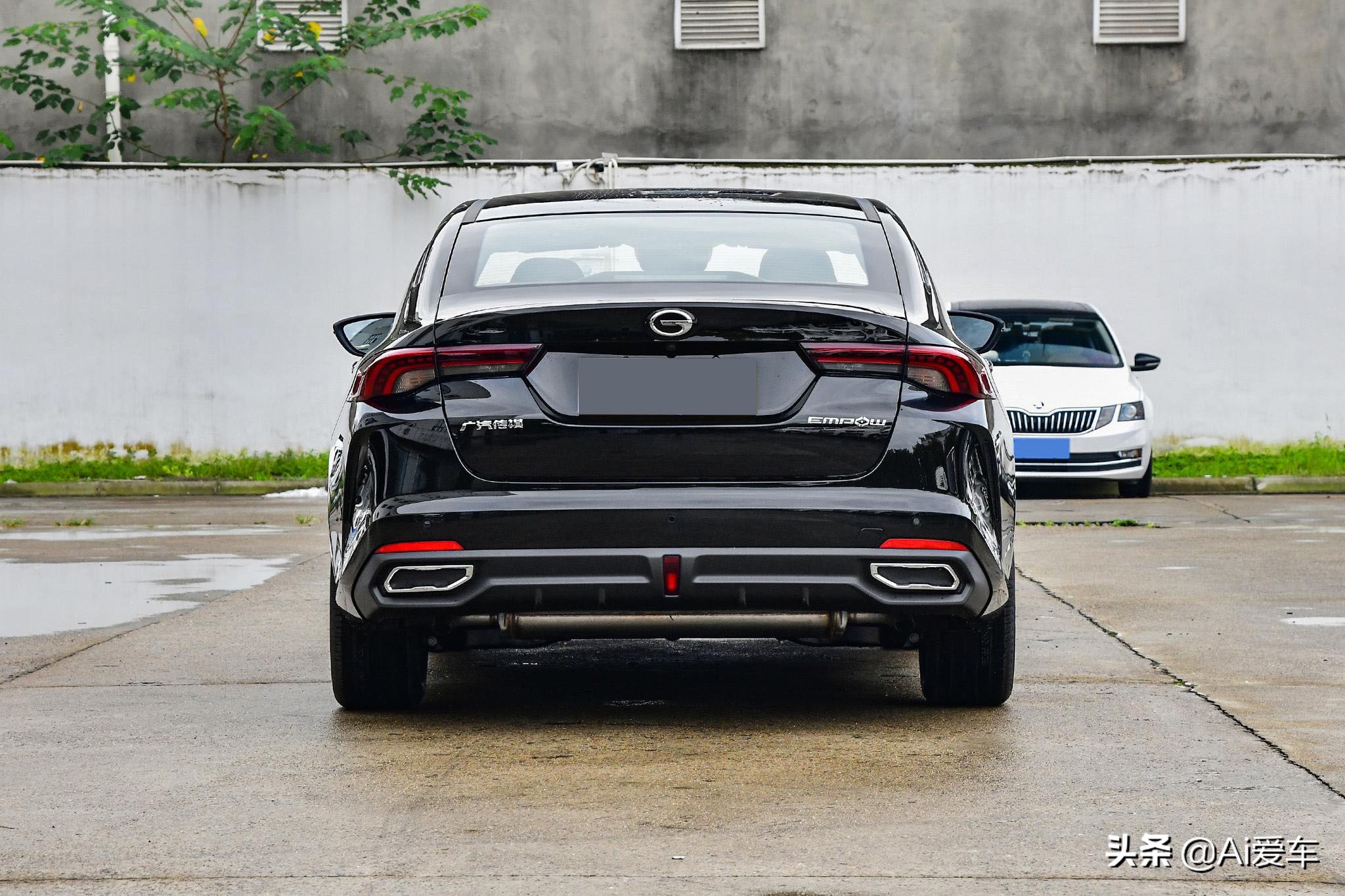 传祺影豹j16苏神版优惠多少,广汽传祺影豹和名爵5对比